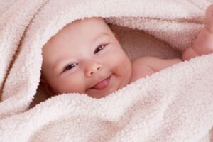 hình ảnh trẻ sơ sinh đáng yêu - Kidswear Liulo