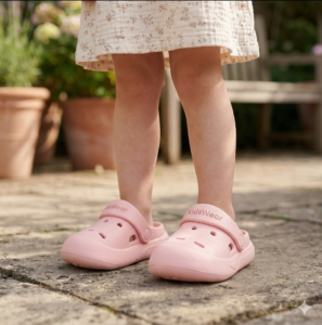Dép sục Kidswear màu hồng cho bé gái, quai hậu linh hoạt, thoáng khí